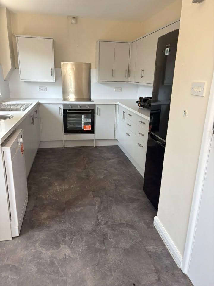 Recently completed kitchen fit by ACB Property Maintenance