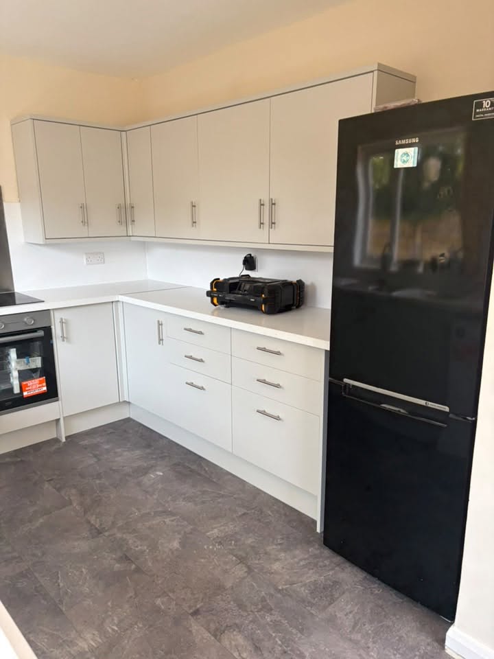 Kitchen fit, window and sink